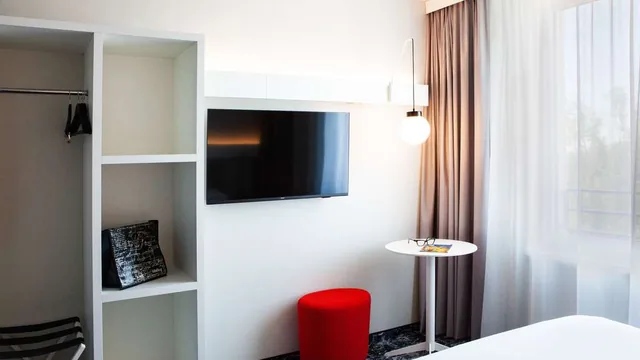 Ibis Berlin Airport (newly opened) photo 3