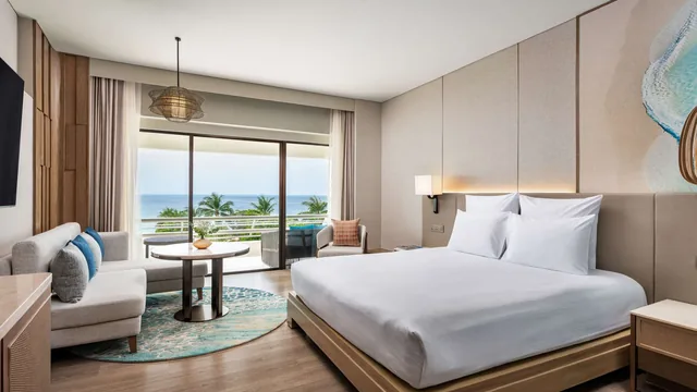 Pullman Phuket Karon Beach Resort photo 1