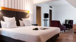 Mercure Maintenon
