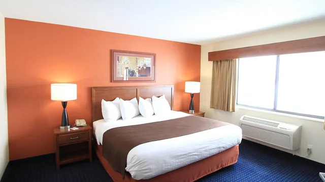 AmericInn by Wyndham Cedar Rapids Airport photo 5