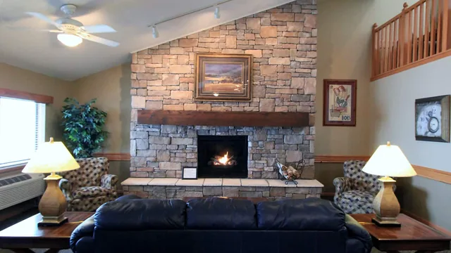 AmericInn by Wyndham Cedar Rapids Airport photo 6