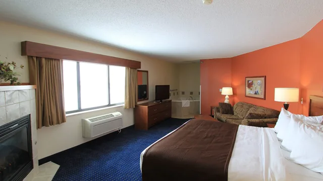 AmericInn by Wyndham Cedar Rapids Airport photo 11
