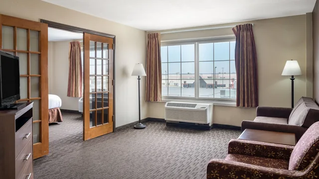 AmericInn by Wyndham Cedar Rapids North photo 3