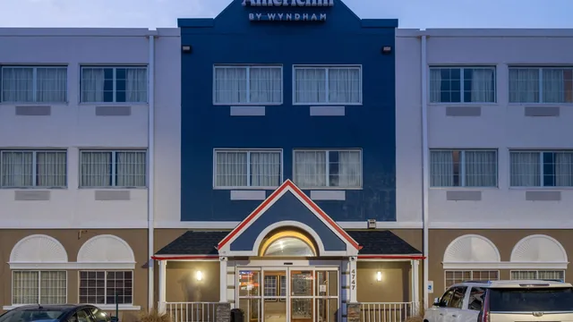 AmericInn by Wyndham Cedar Rapids North photo 9