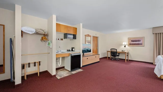 AmericInn by Wyndham Denver Airport photo 2