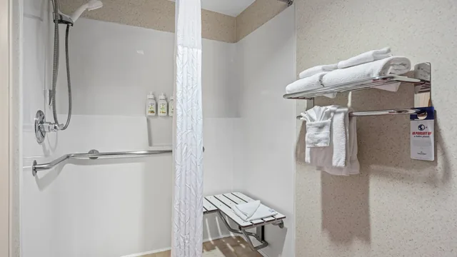 AmericInn by Wyndham Denver Airport photo 4
