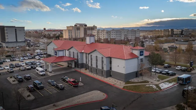 AmericInn by Wyndham Denver Airport photo 5
