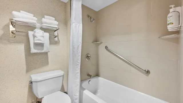AmericInn by Wyndham Denver Airport photo 9