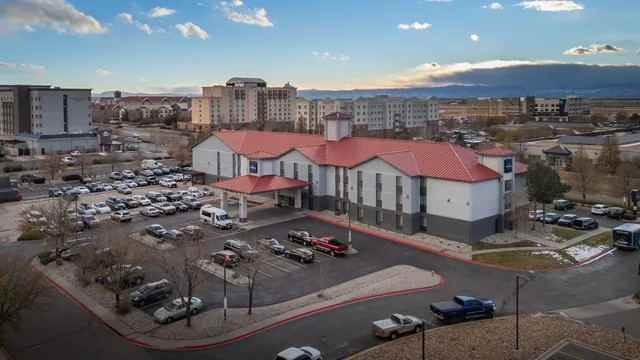 AmericInn by Wyndham Denver Airport photo 11