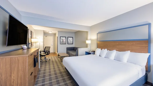 AmericInn by Wyndham Duluth photo 4