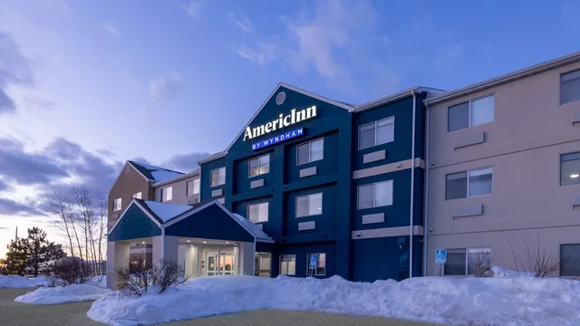 AmericInn by Wyndham Duluth photo 5