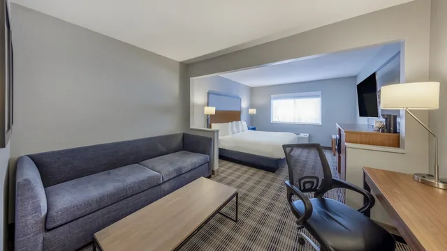AmericInn by Wyndham Duluth photo 8