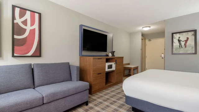 AmericInn by Wyndham Duluth photo 12