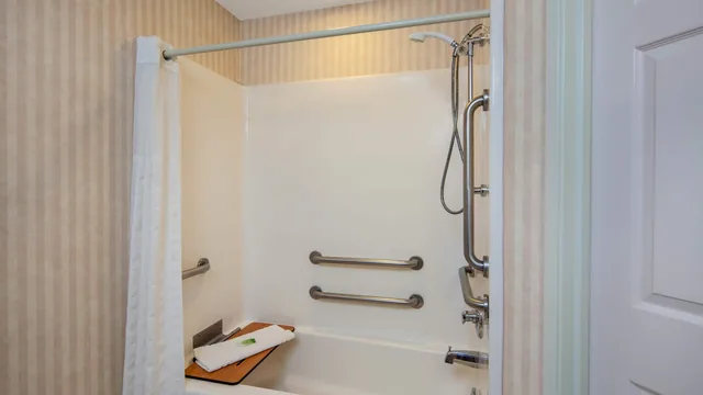 AmericInn by Wyndham Rochester photo 12