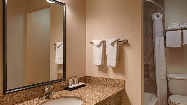 Baymont by Wyndham Durango photo 8