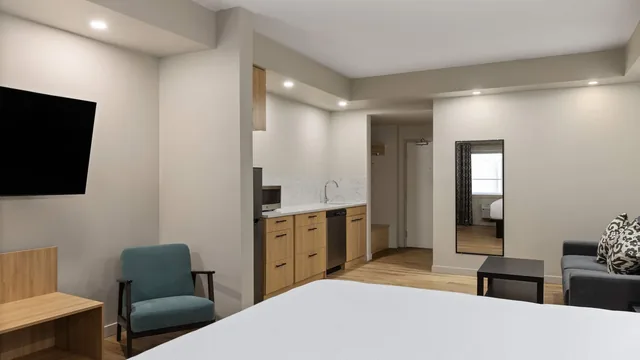 Baymont by Wyndham West Edmonton photo 4