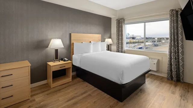 Baymont by Wyndham West Edmonton photo 8