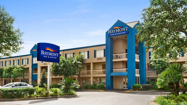 Baymont By Wyndham Gainesville I-75 photo 1