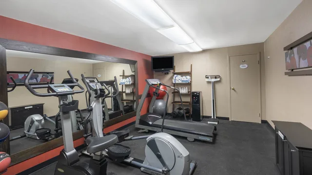 Baymont by Wyndham Murfreesboro photo 3