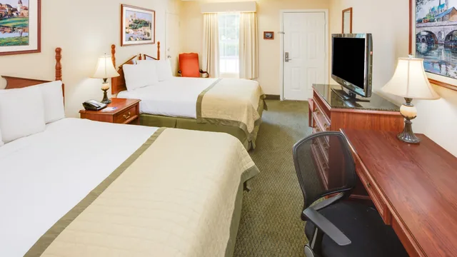 Baymont by Wyndham Ozark photo 6