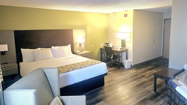 Baymont by Wyndham Rolla photo 7