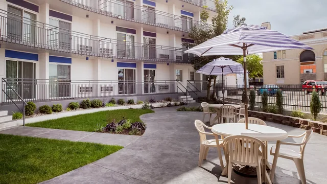 Baymont by Wyndham Spokane photo 10