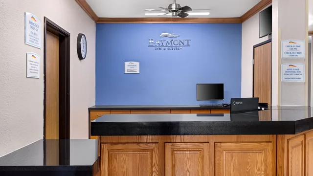Baymont by Wyndham Waterloo photo 9