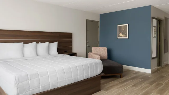 Baymont by Wyndham Williamsburg I-64 photo 11