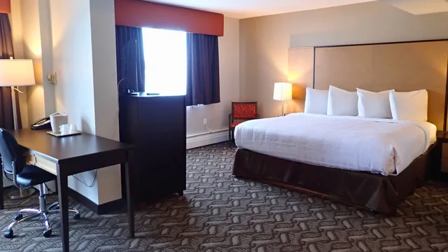 Days Inn by Wyndham Airdrie photo 3