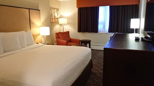 Days Inn by Wyndham Airdrie photo 10