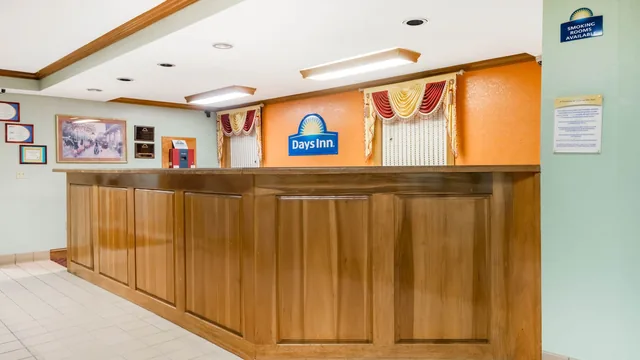 Days Inn by Wyndham Amherst photo 4