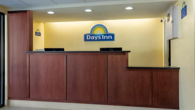 Days Inn by Wyndham Augusta photo 9
