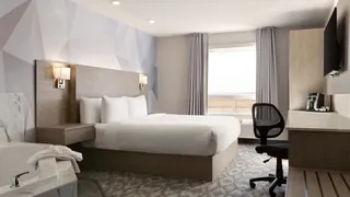Days Inn by Wyndham Calgary North Balzac