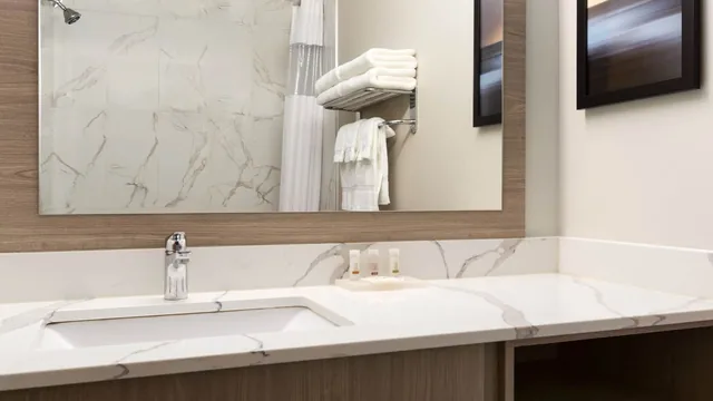 Days Inn by Wyndham Calgary North Balzac photo 5