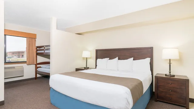 Days Inn & Suites by Wyndham Baxter Brainerd Area photo 9