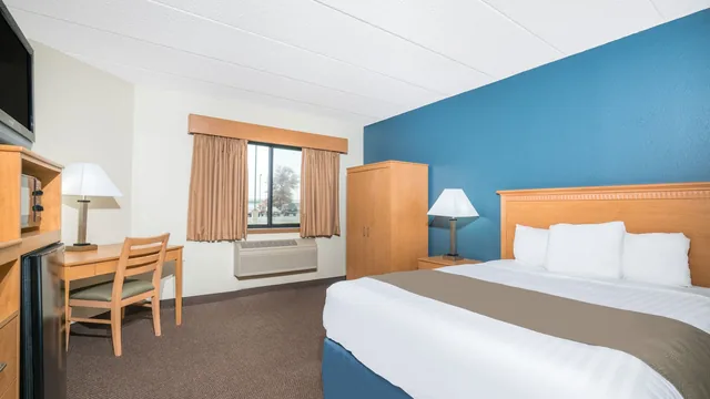 Days Inn & Suites by Wyndham Baxter Brainerd Area photo 10