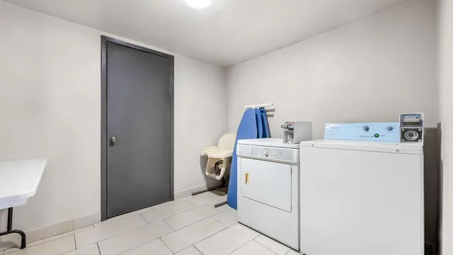 Days Inn by Wyndham Hoover Birmingham photo 11