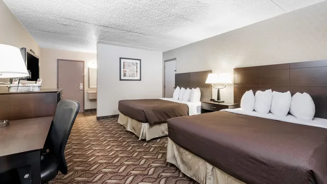 Days Inn by Wyndham Bismarck photo 6