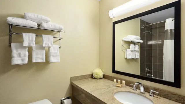 Days Inn by Wyndham Brampton photo 5