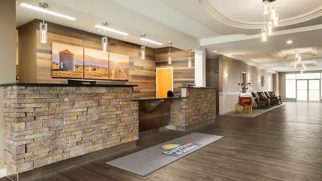 Days Inn & Suites by Wyndham Brooks photo 6
