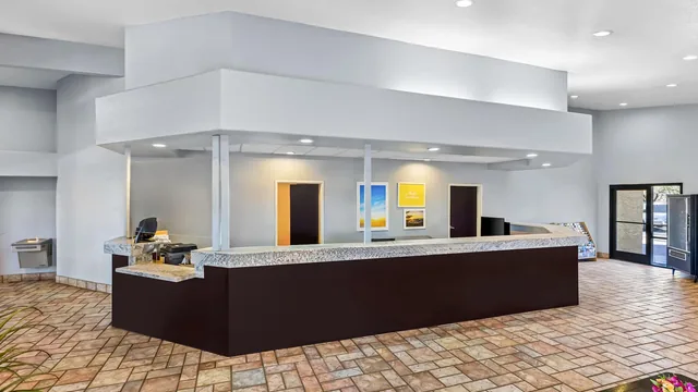 Days Inn by Wyndham Buckeye photo 11