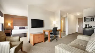 Days Inn by Wyndham Calgary Airport