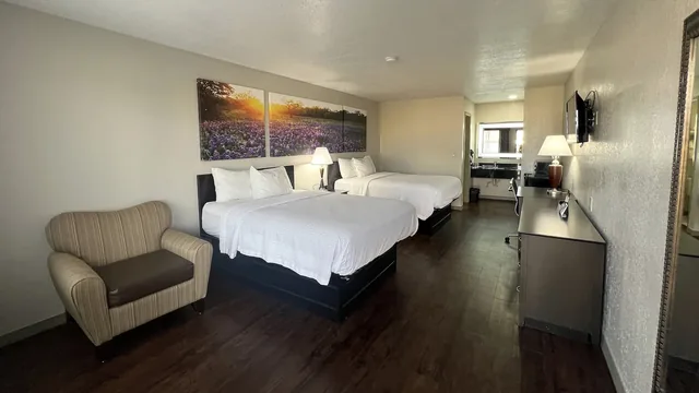 Days Inn by Wyndham Canton photo 4