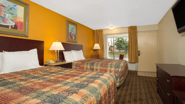 Days Inn by Wyndham Chester photo 8