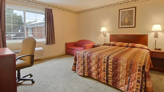 Days Inn by Wyndham Cleveland Lakewood photo 11