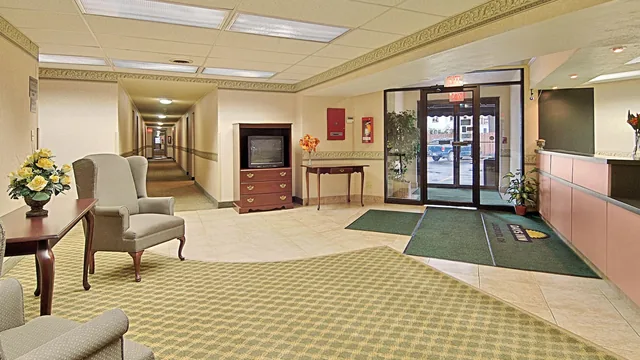 Days Inn by Wyndham Cleveland Lakewood photo 12