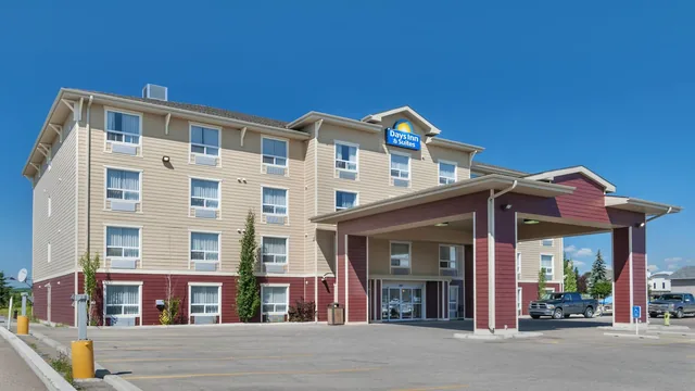 Days Inn & Suites by Wyndham Cochrane photo 4