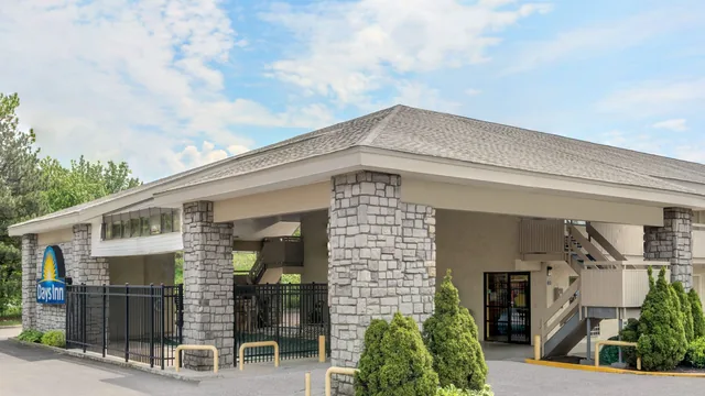 Days Inn by Wyndham Columbus Fairgrounds photo 7