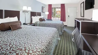 Days Inn by Wyndham Market Center Dallas Love Field