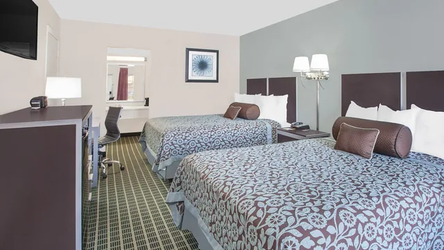 Days Inn by Wyndham Market Center Dallas Love Field photo 8